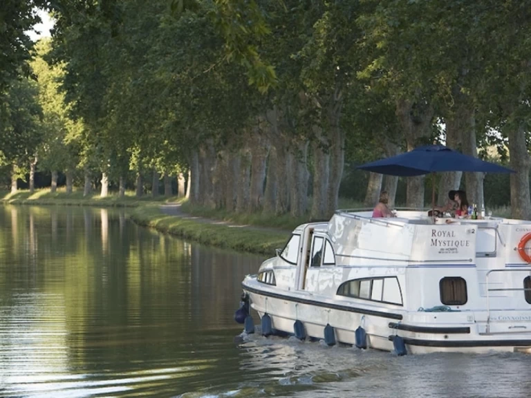 Location bateau Comfort Plus Royal Mystique B à Migennes sur Samboat