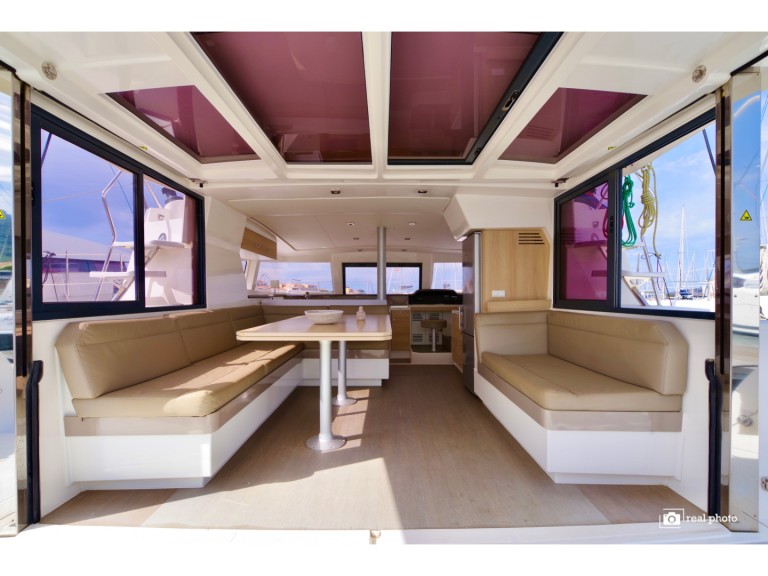 Catamaran à louer à Olbia au meilleur prix