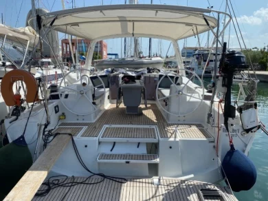 Bénéteau Oceanis 41.1 in Lefkáda on SamBoat