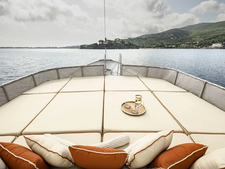 Location bateau Castellammare di Stabia pas cher Pacific Class 85