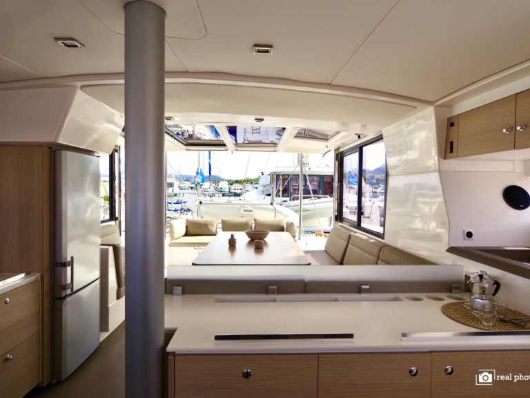 Location bateau Bali Bali 4.1 à Olbia sur Samboat