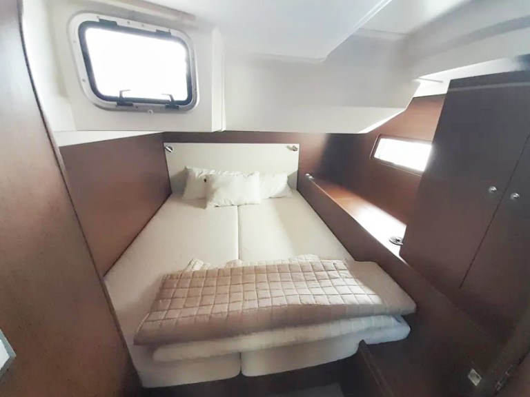 Location bateau Álimos pas cher Oceanis 51.1