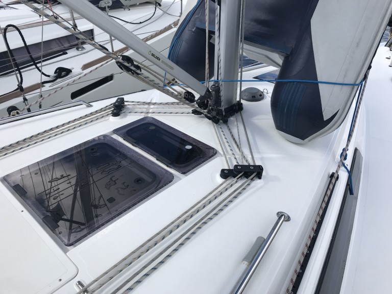 Location bateau Cugnana Verde pas cher Bavaria Cr 34