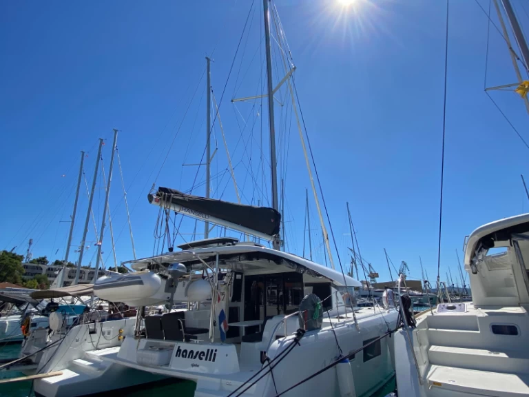 Lagoon Lagoon 42 a louer à Le Marin