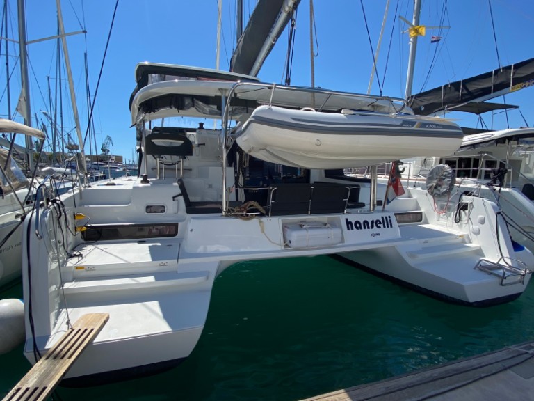Location à Le Marin - Lagoon Lagoon 42 sur SamBoat