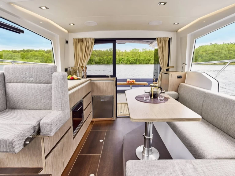 Louez un Sealine Sealine C335 à Biograd na Moru