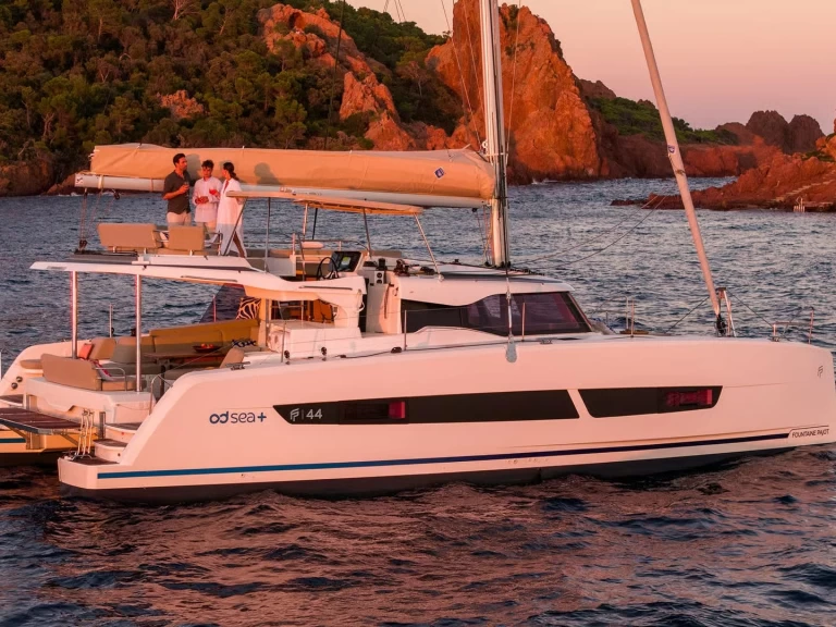 Location Catamaran à Álimos - Fountaine Pajot Fountaine Pajot FP 44 Quatuor - 4 + 2 cab.