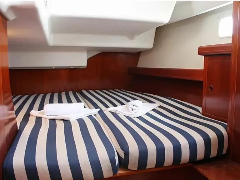 Location bateau Bénéteau Oceanis 473 Clipper à Nikiána sur Samboat
