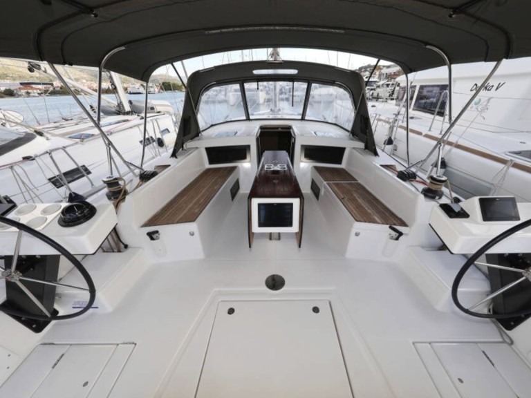 Voilier à louer à Seget Donji au meilleur prix