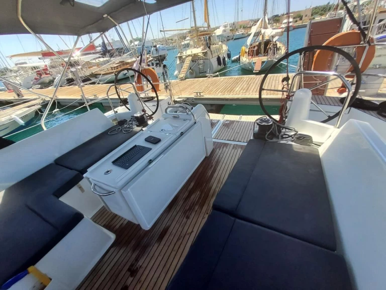 Jeanneau Sun Odyssey 440 a louer à Rhodes (Ville)