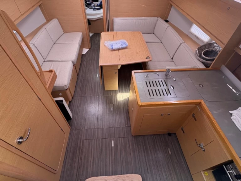 Location bateau Hyères pas cher DUFOUR 390