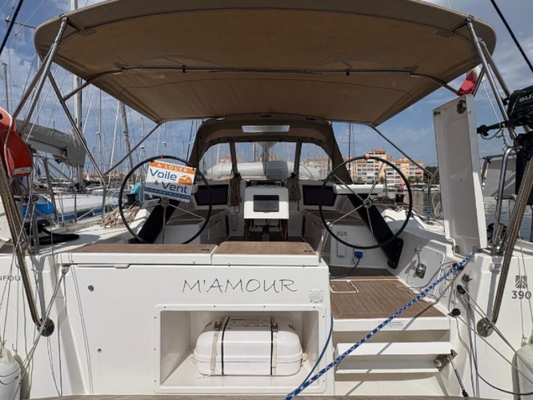 Location bateau 3 DUFOUR 390 à Hyères sur Samboat