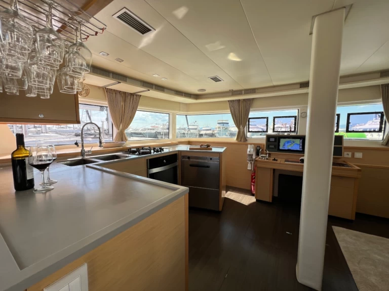 Lagoon Lagoon 52 F a louer à Cagliari