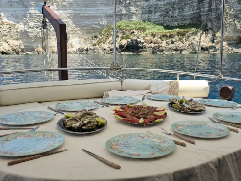 Location Yacht Custom Gulet-Motor Sailor avec permis