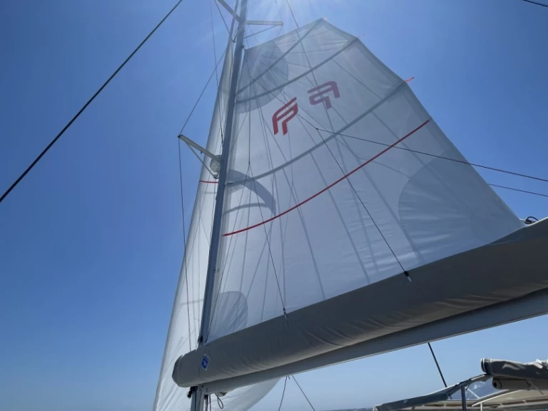 Location bateau Fountaine Pajot Elba 45 à Port de Bormes-les-Mimosas sur Samboat