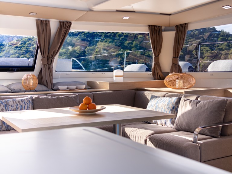 Location Catamaran Fountaine Pajot avec permis