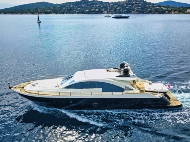 Luxury Yacht to hire Saint-Tropez at the best price
