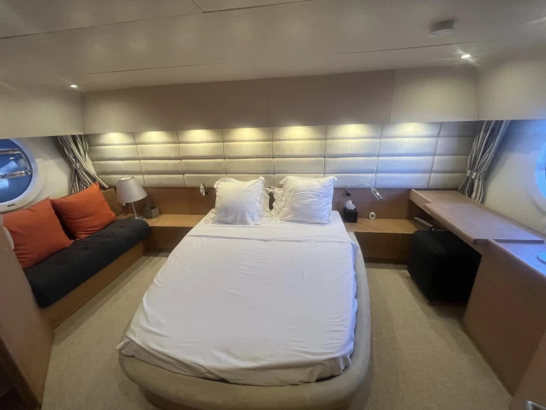 Location Yacht à Saint-Tropez - Aicon 72 SL