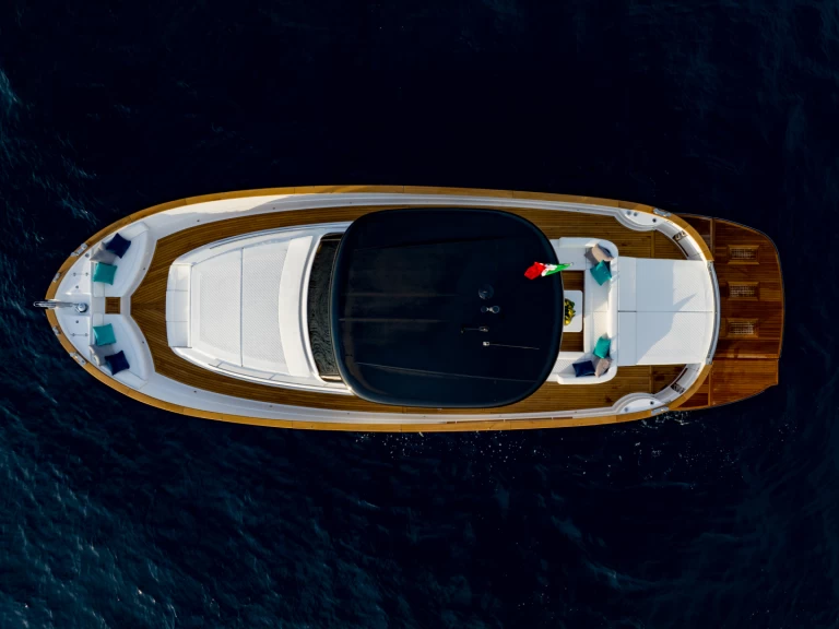 Louez un Apreamare Gozzo 45  à Port de Saint Tropez