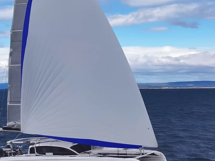 Louez un Outremer 52 à Lorient