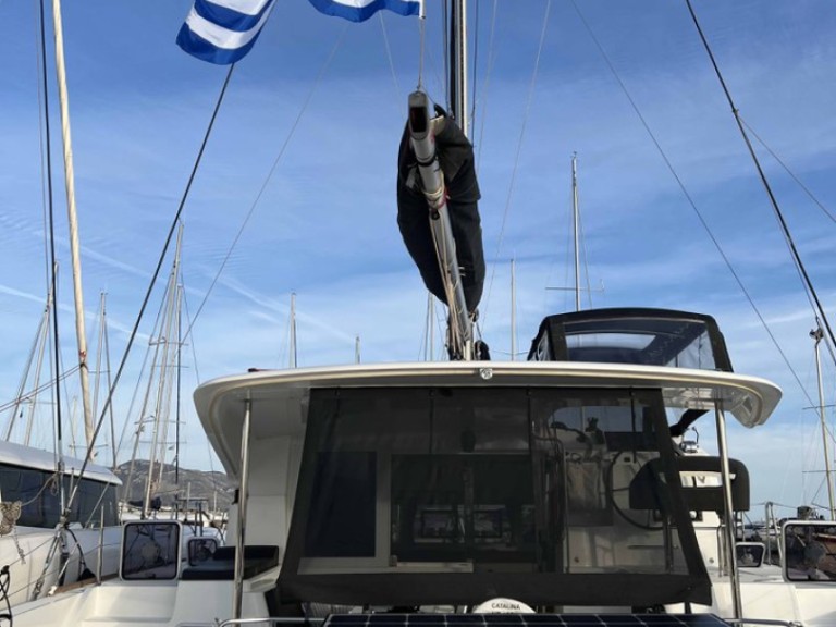 Catamaran à louer à Álimos au meilleur prix