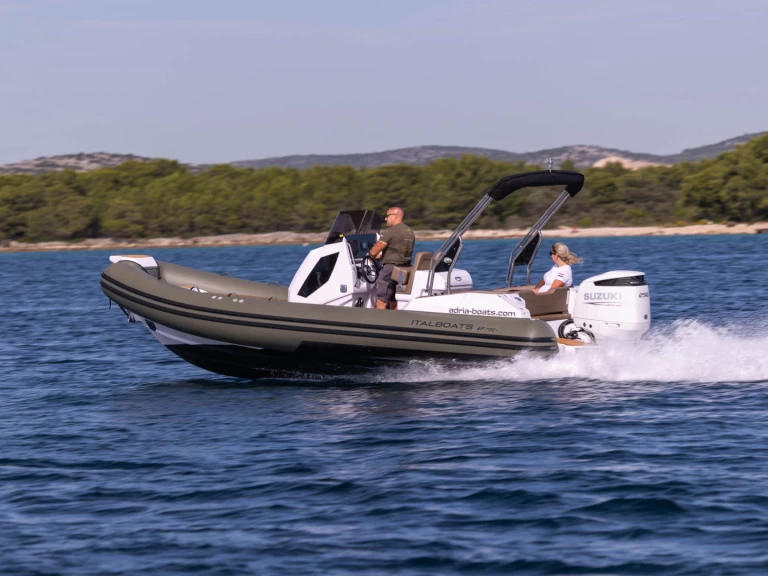 Location Semi-rigide Italboats avec permis