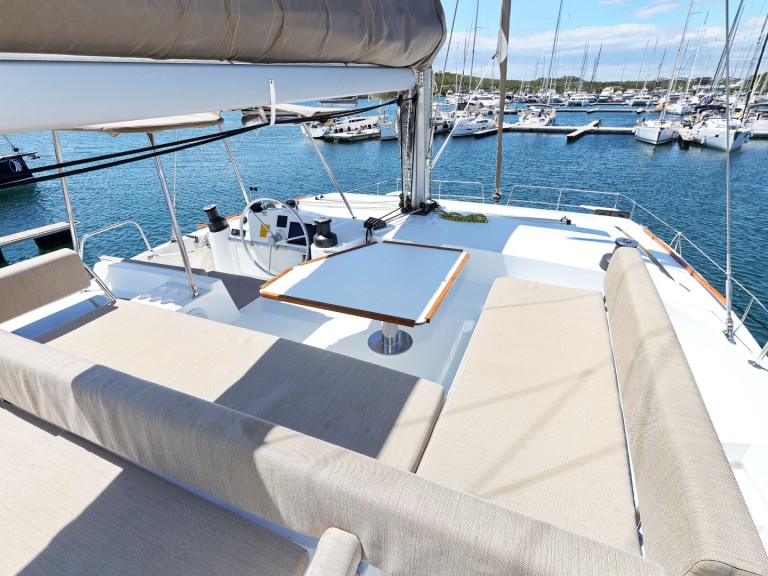 Location bateau Bali Bali 4.4 à Sibenik sur Samboat