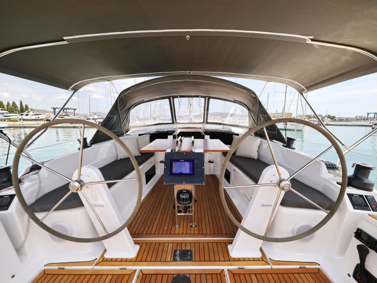 Louez un Hanse Hanse 418 à Seget Donji