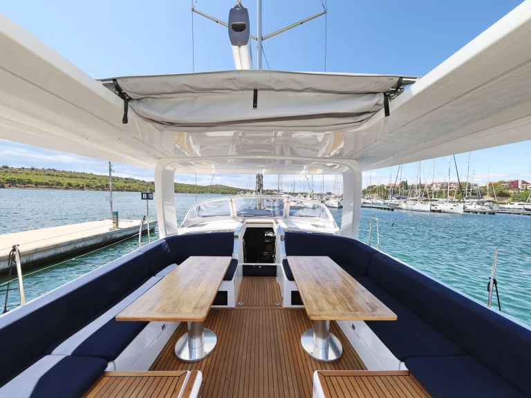Louez un Hanse Hanse 510 à Sibenik