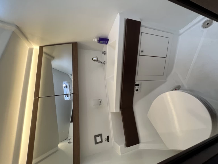 Louez un Bénéteau Oceanis 46.1 - 11 berths à Álimos