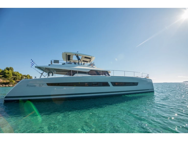 Location Yacht Fountaine Pajot avec permis