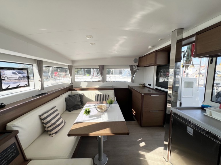 Louez un Lagoon Lagoon 40 à Álimos