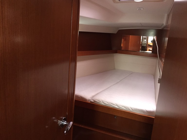 Louer Voilier avec ou sans skipper Bénéteau à Cugnana Verde