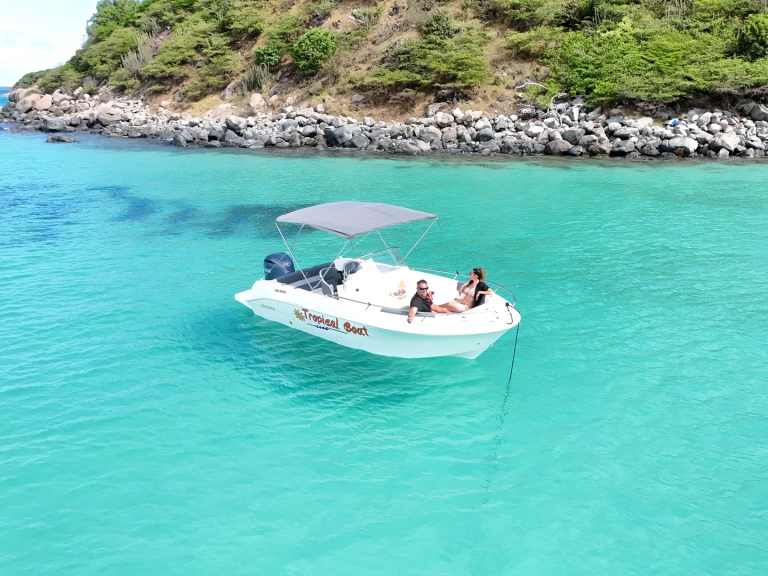 Louez un Pacific Craft Pacific Craft 625 Open à Marigot