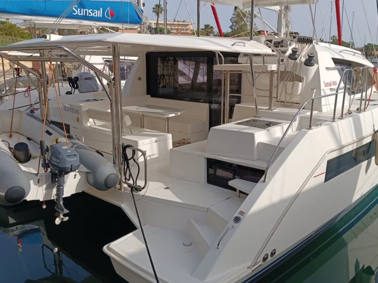 Location bateau Furnari pas cher Leopard 40