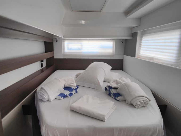 Location à Procida - Leopard Catamarans / Robertson & Caine Leopard 42 - 4 cab. sur SamBoat