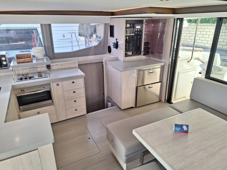 Location Catamaran à Furnari - Leopard Catamarans / Robertson & Caine Leopard 45