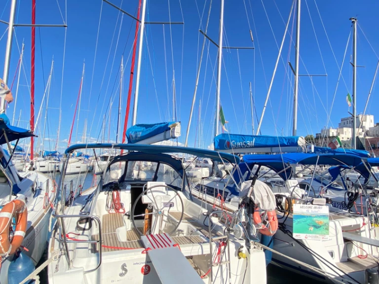 Location à Procida - Bénéteau Oceanis 31 sur SamBoat
