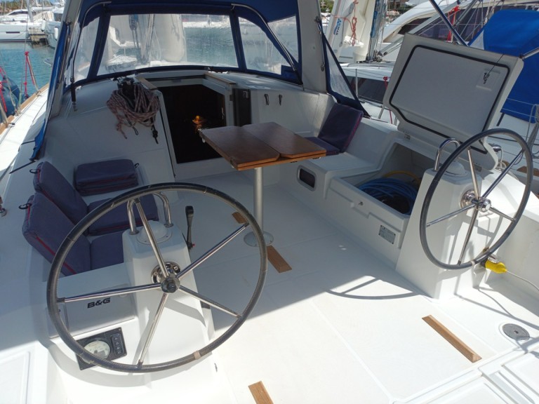Location bateau Furnari pas cher Oceanis 38