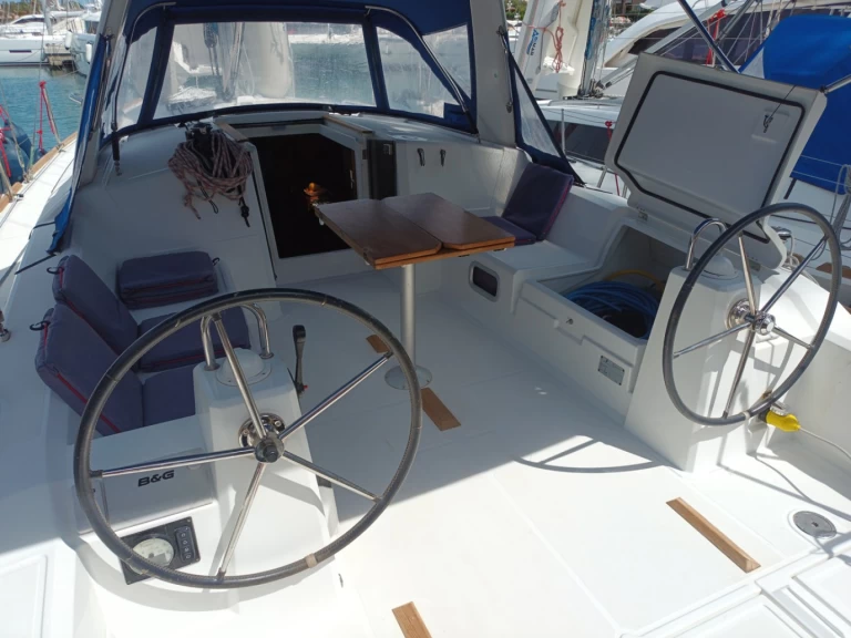 Location bateau Furnari pas cher Oceanis 38