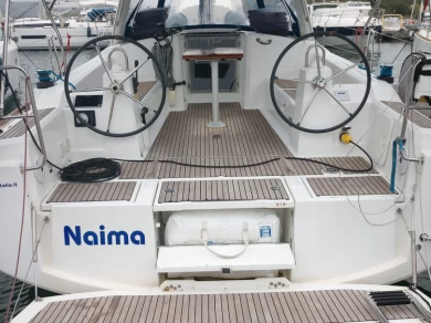 Wynajmij Bénéteau Oceanis 38.1 w Cannigione