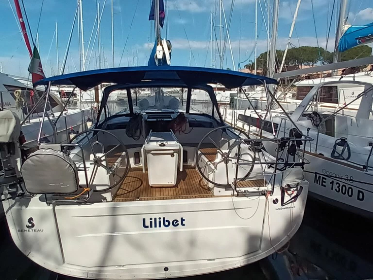 Louez un Bénéteau Oceanis 40.1 à Procida