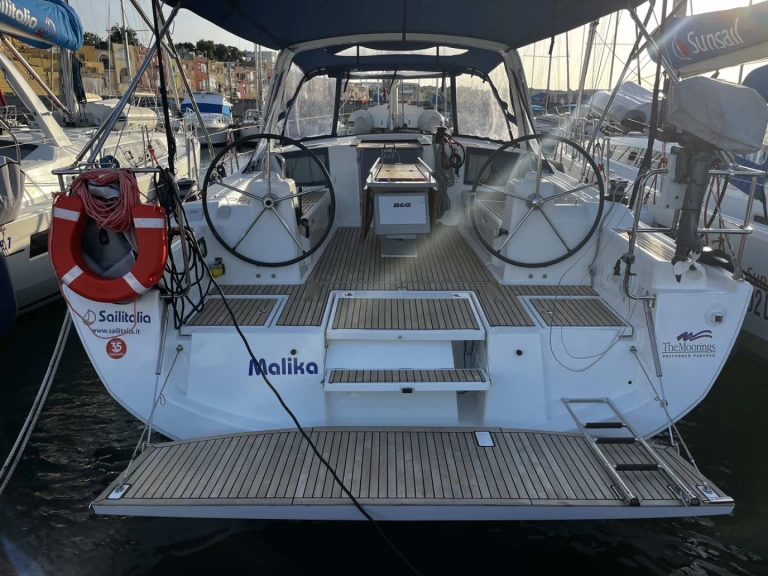 Location bateau Bénéteau Oceanis 41.1 à Cannigione sur Samboat