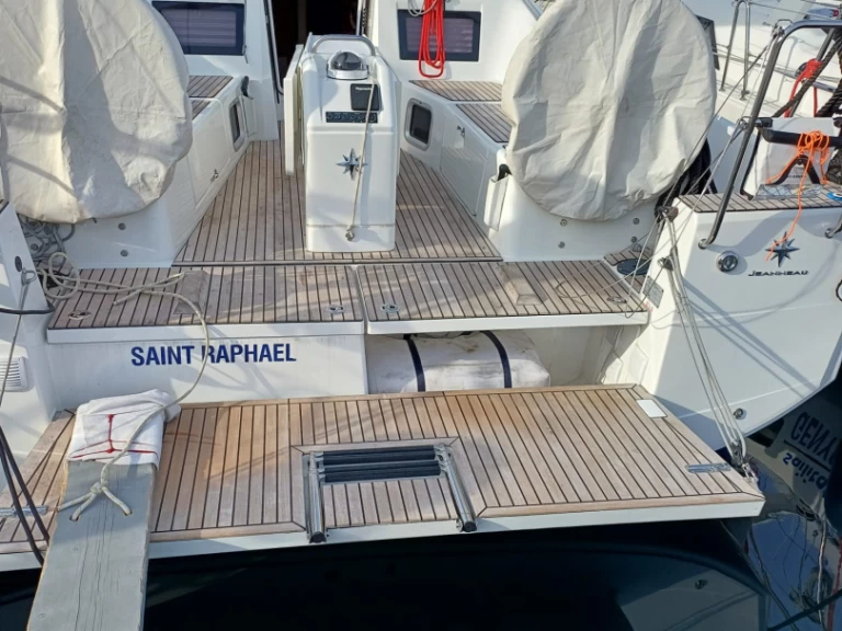 Louez un Jeanneau Sun Odyssey 410 à Procida
