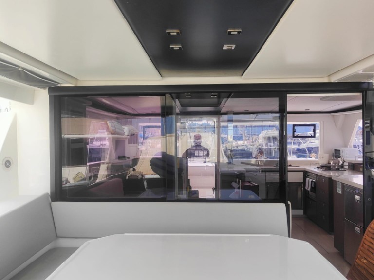 Louez un Leopard Catamarans / Robertson & Caine Leopard 45 à Procida