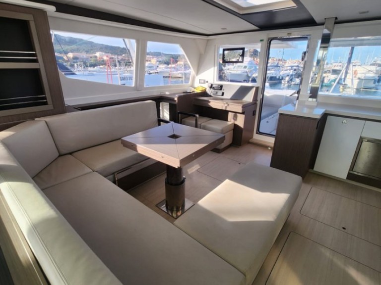 Location bateau Leopard Catamarans / Robertson & Caine Leopard 45 à Cannigione sur Samboat