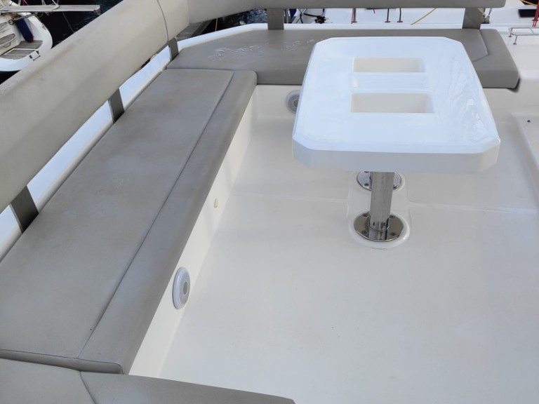 Louez un Leopard Catamarans / Robertson & Caine Leopard 45 à Procida