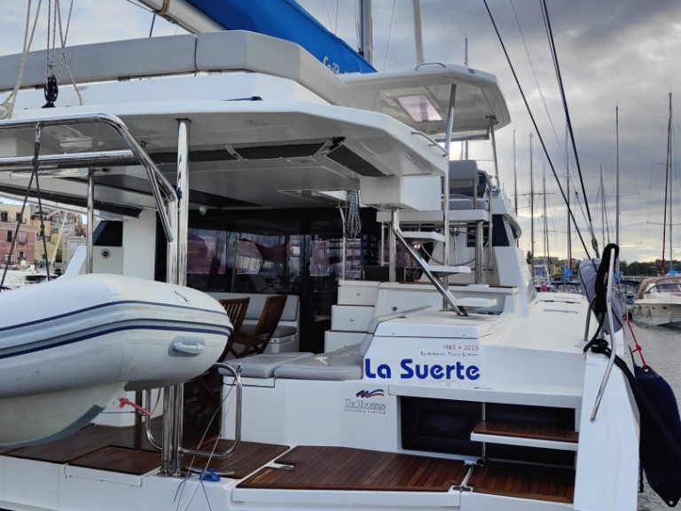 Location Catamaran à Procida - Leopard Catamarans / Robertson & Caine Leopard 50 - 5 + 1 cab