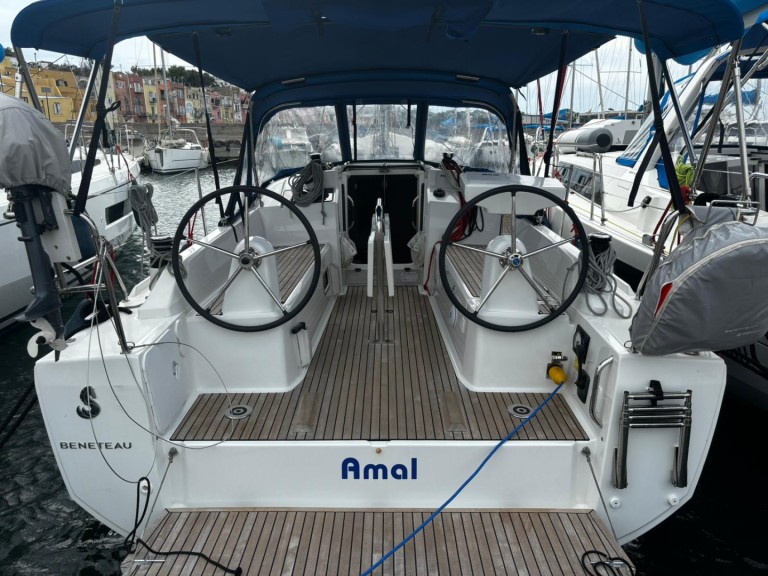 Voilier à louer à Procida au meilleur prix