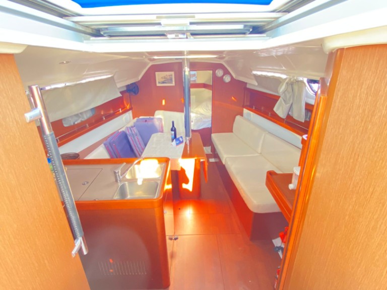 Location Voilier Bénéteau avec permis